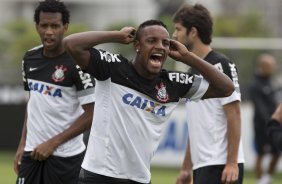 Durante o treino desta manh no CT Joaquim Grava, no Parque Ecolgico do Tiete. O prximo jogo da equipe ser amanh, domingo, dia 24/11, contra o Flamengo, no estdio do Maracan, vlido pela 36 rodada do Campeonato Brasileiro de 2013