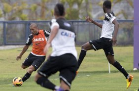 Durante o treino desta manh no CT Joaquim Grava, no Parque Ecolgico do Tiete. O prximo jogo da equipe ser amanh, domingo, dia 24/11, contra o Flamengo, no estdio do Maracan, vlido pela 36 rodada do Campeonato Brasileiro de 2013