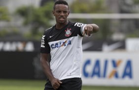 Durante o treino desta manh no CT Joaquim Grava, no Parque Ecolgico do Tiete. O prximo jogo da equipe ser amanh, domingo, dia 24/11, contra o Flamengo, no estdio do Maracan, vlido pela 36 rodada do Campeonato Brasileiro de 2013