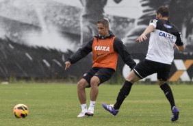 Durante o treino desta manh no CT Joaquim Grava, no Parque Ecolgico do Tiete. O prximo jogo da equipe ser amanh, domingo, dia 24/11, contra o Flamengo, no estdio do Maracan, vlido pela 36 rodada do Campeonato Brasileiro de 2013