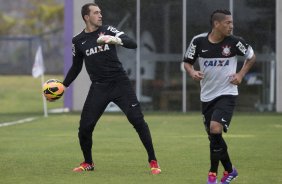 Durante o treino desta manh no CT Joaquim Grava, no Parque Ecolgico do Tiete. O prximo jogo da equipe ser amanh, domingo, dia 24/11, contra o Flamengo, no estdio do Maracan, vlido pela 36 rodada do Campeonato Brasileiro de 2013