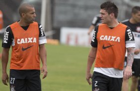 Durante o treino desta manh no CT Joaquim Grava, no Parque Ecolgico do Tiete. O prximo jogo da equipe ser amanh, domingo, dia 24/11, contra o Flamengo, no estdio do Maracan, vlido pela 36 rodada do Campeonato Brasileiro de 2013