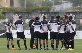 Durante o treino desta manh no CT Joaquim Grava, no Parque Ecolgico do Tiete. O prximo jogo da equipe ser amanh, domingo, dia 24/11, contra o Flamengo, no estdio do Maracan, vlido pela 36 rodada do Campeonato Brasileiro de 2013