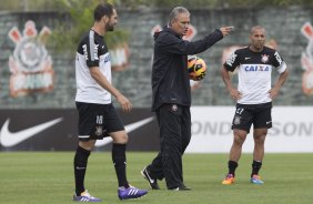 Durante o treino desta manh no CT Joaquim Grava, no Parque Ecolgico do Tiete. O prximo jogo da equipe ser amanh, domingo, dia 24/11, contra o Flamengo, no estdio do Maracan, vlido pela 36 rodada do Campeonato Brasileiro de 2013