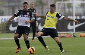 Durante o treino desta manh no CT Joaquim Grava, no Parque Ecolgico do Tiete. O prximo jogo da equipe ser sbado, dia 30/11, contra o Internacional/RS, no estdio do Maracan, vlido pela 37 rodada do Campeonato Brasileiro de 2013