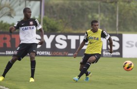 Durante o treino desta manh no CT Joaquim Grava, no Parque Ecolgico do Tiete. O prximo jogo da equipe ser sbado, dia 30/11, contra o Internacional/RS, no estdio do Maracan, vlido pela 37 rodada do Campeonato Brasileiro de 2013