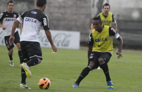 Durante o treino desta manh no CT Joaquim Grava, no Parque Ecolgico do Tiete. O prximo jogo da equipe ser sbado, dia 30/11, contra o Internacional/RS, no estdio do Maracan, vlido pela 37 rodada do Campeonato Brasileiro de 2013