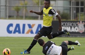 Durante o treino desta manh no CT Joaquim Grava, no Parque Ecolgico do Tiete. O prximo jogo da equipe ser sbado, dia 30/11, contra o Internacional/RS, no estdio do Maracan, vlido pela 37 rodada do Campeonato Brasileiro de 2013