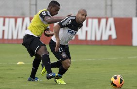 Durante o treino desta manh no CT Joaquim Grava, no Parque Ecolgico do Tiete. O prximo jogo da equipe ser sbado, dia 30/11, contra o Internacional/RS, no estdio do Maracan, vlido pela 37 rodada do Campeonato Brasileiro de 2013