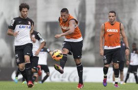 Durante o treino desta tarde no CT Joaquim Grava, no Parque Ecológico do Tiete. O próximo jogo da equipe será sábado, dia 30/11, contra o Internacional/RS, no estádio do Maracanã, válido pela 37ª rodada do Campeonato Brasileiro de 2013