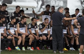 Durante o treino desta tarde no CT Joaquim Grava, no Parque Ecológico do Tiete. O próximo jogo da equipe será sábado, dia 30/11, contra o Internacional/RS, no estádio do Maracanã, válido pela 37ª rodada do Campeonato Brasileiro de 2013