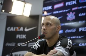 O capitao Alessandro anincia sua aposentadoria após o treino desta tarde no CT Joaquim Grava, no Parque Ecológico do Tiete. O próximo jogo da equipe será sábado, dia 30/11, contra o Internacional/RS, no estádio do Maracanã, válido pela 37ª rodada do Campeonato Brasileiro de 2013