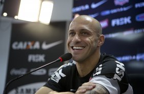O capitao Alessandro anincia sua aposentadoria após o treino desta tarde no CT Joaquim Grava, no Parque Ecológico do Tiete. O próximo jogo da equipe será sábado, dia 30/11, contra o Internacional/RS, no estádio do Maracanã, válido pela 37ª rodada do Campeonato Brasileiro de 2013