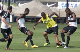 Durante o treino desta tarde no CT Joaquim Grava, no Parque Ecolgico do Tiete. O prximo jogo da equipe ser amanh, sbado, dia 30/11, contra o Internacional/RS, no estdio do Maracan, vlido pela 37 rodada do Campeonato Brasileiro de 2013