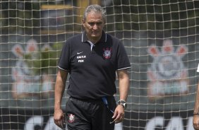 Durante o treino desta manh no CT Joaquim Grava, no Parque Ecolgico do Tiete. O prximo jogo da equipe ser sbado, dia 07/12, contra o Nautico/PE, na Arena Pernambuco, vlido pela 38 rodada do Campeonato Brasileiro de 2013