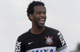 Durante o treino desta manh no CT Joaquim Grava, no Parque Ecolgico do Tiete. O prximo jogo da equipe ser sbado, dia 07/12, contra o Nautico/PE, na Arena Pernambuco, vlido pela 38 rodada do Campeonato Brasileiro de 2013