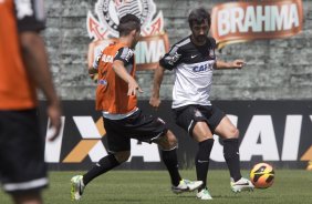 Durante o treino desta manh no CT Joaquim Grava, no Parque Ecolgico do Tiete. O prximo jogo da equipe ser sbado, dia 07/12, contra o Nautico/PE, na Arena Pernambuco, vlido pela 38 rodada do Campeonato Brasileiro de 2013