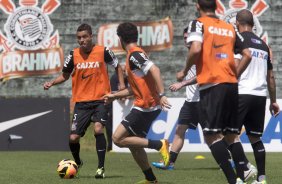 Durante o treino desta manh no CT Joaquim Grava, no Parque Ecolgico do Tiete. O prximo jogo da equipe ser sbado, dia 07/12, contra o Nautico/PE, na Arena Pernambuco, vlido pela 38 rodada do Campeonato Brasileiro de 2013