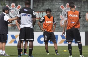 Durante o treino desta manh no CT Joaquim Grava, no Parque Ecolgico do Tiete. O prximo jogo da equipe ser sbado, dia 07/12, contra o Nautico/PE, na Arena Pernambuco, vlido pela 38 rodada do Campeonato Brasileiro de 2013