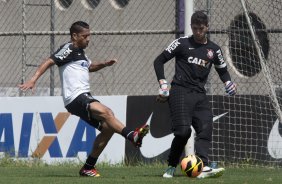 Durante o treino desta manh no CT Joaquim Grava, no Parque Ecolgico do Tiete. O prximo jogo da equipe ser sbado, dia 07/12, contra o Nautico/PE, na Arena Pernambuco, vlido pela 38 rodada do Campeonato Brasileiro de 2013