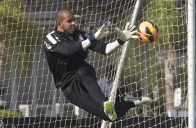 Durante o treino desta tarde no CT Joaquim Grava, no Parque Ecolgico do Tiete. O prximo jogo da equipe ser sbado, dia 07/12, contra o Nautico/PE, na Arena Pernambuco, vlido pela 38 rodada do Campeonato Brasileiro de 2013