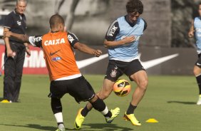 Durante o treino desta tarde no CT Joaquim Grava, no Parque Ecolgico do Tiete. O prximo jogo da equipe ser sbado, dia 07/12, contra o Nautico/PE, na Arena Pernambuco, vlido pela 38 rodada do Campeonato Brasileiro de 2013