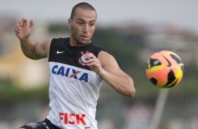 Durante o treino desta tarde no CT Joaquim Grava, no Parque Ecolgico do Tiete. O prximo jogo da equipe ser sbado, dia 07/12, contra o Nautico/PE, na Arena Pernambuco, vlido pela 38 rodada do Campeonato Brasileiro de 2013