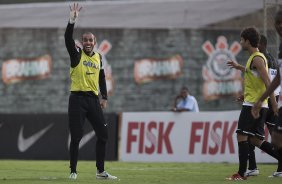 Durante o treino desta tarde no CT Joaquim Grava, no Parque Ecolgico do Tiete. O prximo jogo da equipe ser sbado, dia 07/12, contra o Nautico/PE, na Arena Pernambuco, vlido pela 38 rodada do Campeonato Brasileiro de 2013