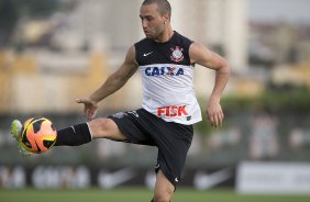 Durante o treino desta tarde no CT Joaquim Grava, no Parque Ecológico do Tiete. O próximo jogo da equipe será sábado, dia 07/12, contra o Nautico/PE, na Arena Pernambuco, válido pela 38ª rodada do Campeonato Brasileiro de 2013