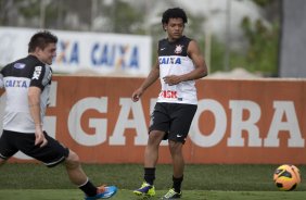 Durante o treino desta tarde no CT Joaquim Grava, no Parque Ecológico do Tiete. O próximo jogo da equipe será sábado, dia 07/12, contra o Nautico/PE, na Arena Pernambuco, válido pela 38ª rodada do Campeonato Brasileiro de 2013