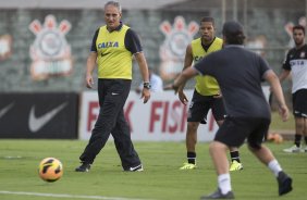 Durante o treino desta tarde no CT Joaquim Grava, no Parque Ecolgico do Tiete. O prximo jogo da equipe ser sbado, dia 07/12, contra o Nautico/PE, na Arena Pernambuco, vlido pela 38 rodada do Campeonato Brasileiro de 2013