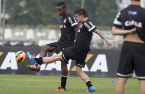 Durante o treino desta manh no CT Joaquim Grava, no Parque Ecolgico do Tiete. O prximo jogo da equipe ser amanh, sbado, dia 07/12, contra o Nautico/PE, na Arena Pernambuco, vlido pela 38 rodada do Campeonato Brasileiro de 2013