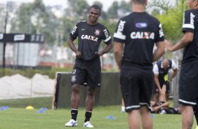 Durante o treino desta manh no CT Joaquim Grava, no Parque Ecolgico do Tiete. O prximo jogo da equipe ser amanh, sbado, dia 07/12, contra o Nautico/PE, na Arena Pernambuco, vlido pela 38 rodada do Campeonato Brasileiro de 2013