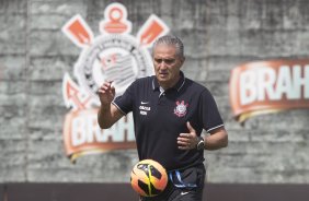 Durante o treino desta manh no CT Joaquim Grava, no Parque Ecolgico do Tiete. O prximo jogo da equipe ser amanh, sbado, dia 07/12, contra o Nautico/PE, na Arena Pernambuco, vlido pela 38 rodada do Campeonato Brasileiro de 2013