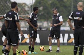 Durante o treino desta manh no CT Joaquim Grava, no Parque Ecolgico do Tiete. O prximo jogo da equipe ser amanh, sbado, dia 07/12, contra o Nautico/PE, na Arena Pernambuco, vlido pela 38 rodada do Campeonato Brasileiro de 2013