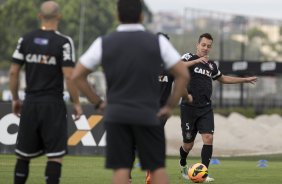 Durante o treino desta manh no CT Joaquim Grava, no Parque Ecolgico do Tiete. O prximo jogo da equipe ser amanh, sbado, dia 07/12, contra o Nautico/PE, na Arena Pernambuco, vlido pela 38 rodada do Campeonato Brasileiro de 2013