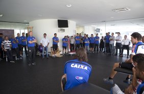 O tcnico Mano Menezes e apresentado ao elenco na reapresentacao do time do Corinthians para o ano de 2014