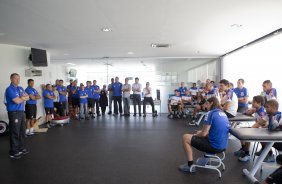 O técnico Mano Menezes e apresentado ao elenco na reapresentacao do time do Corinthians para o ano de 2014