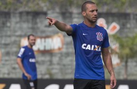 Durante o treino desta manh no CT Joaquim Grava, zona leste de So Paulo. O prximo jogo da equipe ser dia 19/01, contra a Portuguesa, no estdio do Caninde, jogo vlido pela primeira rodada do Campeonato Paulista 2014