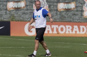 Durante o treino desta manh no CT Joaquim Grava, zona leste de So Paulo. O prximo jogo da equipe ser dia 19/01, contra a Portuguesa, no estdio do Caninde, jogo vlido pela primeira rodada do Campeonato Paulista 2014