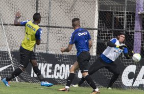 Durante o treino desta manh no CT Joaquim Grava, zona leste de So Paulo. O prximo jogo da equipe ser dia 19/01, contra a Portuguesa, no estdio do Caninde, jogo vlido pela primeira rodada do Campeonato Paulista 2014