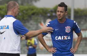 Durante o treino desta manh no CT Joaquim Grava, zona leste de So Paulo. O prximo jogo da equipe ser dia 19/01, contra a Portuguesa, no estdio do Caninde, jogo vlido pela primeira rodada do Campeonato Paulista 2014