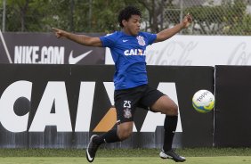 Durante o jogo treino contra o Red Bull esta tarde no CT Joaquim Grava, zona leste de São Paulo. O próximo jogo da equipe será dia 19/01, contra a Portuguesa, no estádio do Caninde, jogo válido pela primeira rodada do Campeonato Paulista 2014