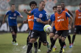Durante o treino desta tarde no CT Joaquim Grava, zona leste de So Paulo. O prximo jogo da equipe ser amanh, sbado, dia 25/01, contra o So Bernardo, no estdio do Pacaembu, jogo vlido pela terceira rodada do Campeonato Paulista 2014