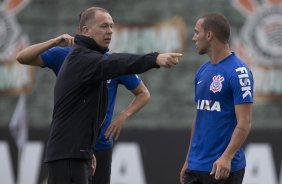 Durante o treino desta tarde no CT Joaquim Grava, zona leste de So Paulo. O prximo jogo da equipe ser amanh, sbado, dia 25/01, contra o So Bernardo, no estdio do Pacaembu, jogo vlido pela terceira rodada do Campeonato Paulista 2014