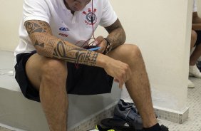 Nos vestiários antes da partida entre Corinthians x São Bernardo, realizada esta noite no estádio do Pacaembu, válida pela 3ª rodada do Campeonato Paulista de 2014