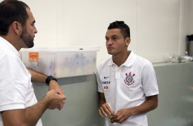 Nos vestiários antes da partida entre Corinthians x São Bernardo, realizada esta noite no estádio do Pacaembu, válida pela 3ª rodada do Campeonato Paulista de 2014