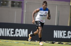 Durante o treino desta tarde no CT Joaquim Grava, zona leste de So Paulo. O prximo jogo da equipe ser domingo, contra a Ponte Preta, no estdio Moiss Lucarelli, em Campinas, jogo vlido pela quinta rodada do Campeonato Paulista 2014