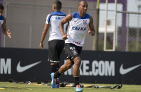 Durante o treino desta tarde no CT Joaquim Grava, zona leste de So Paulo. O prximo jogo da equipe ser domingo, contra a Ponte Preta, no estdio Moiss Lucarelli, em Campinas, jogo vlido pela quinta rodada do Campeonato Paulista 2014