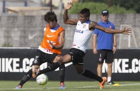 Durante o treino desta tarde no CT Joaquim Grava, zona leste de So Paulo. O prximo jogo da equipe ser domingo, contra a Ponte Preta, no estdio Moiss Lucarelli, em Campinas, jogo vlido pela quinta rodada do Campeonato Paulista 2014